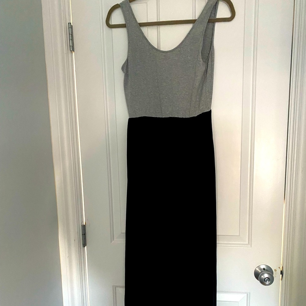 Colorblock maxi dress. #bumpfriendly